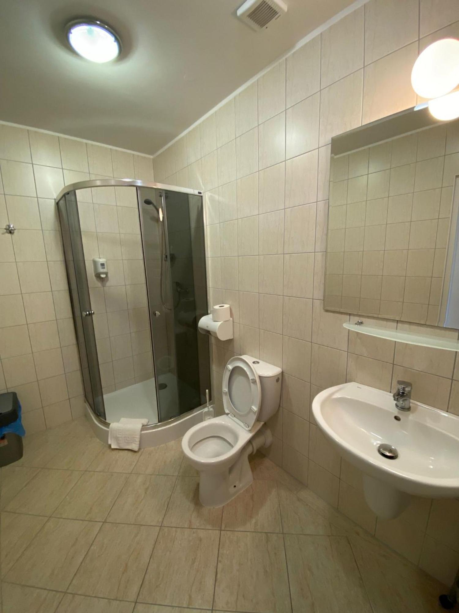 Eva Hotel Mragowo Bagian luar foto