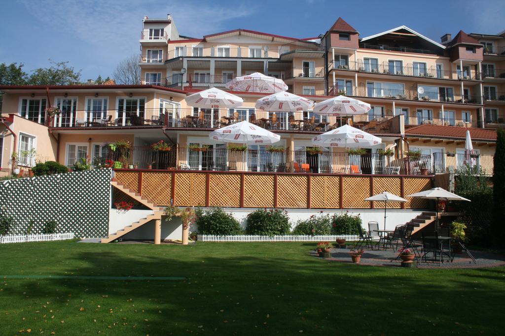 Eva Hotel Mragowo Bagian luar foto