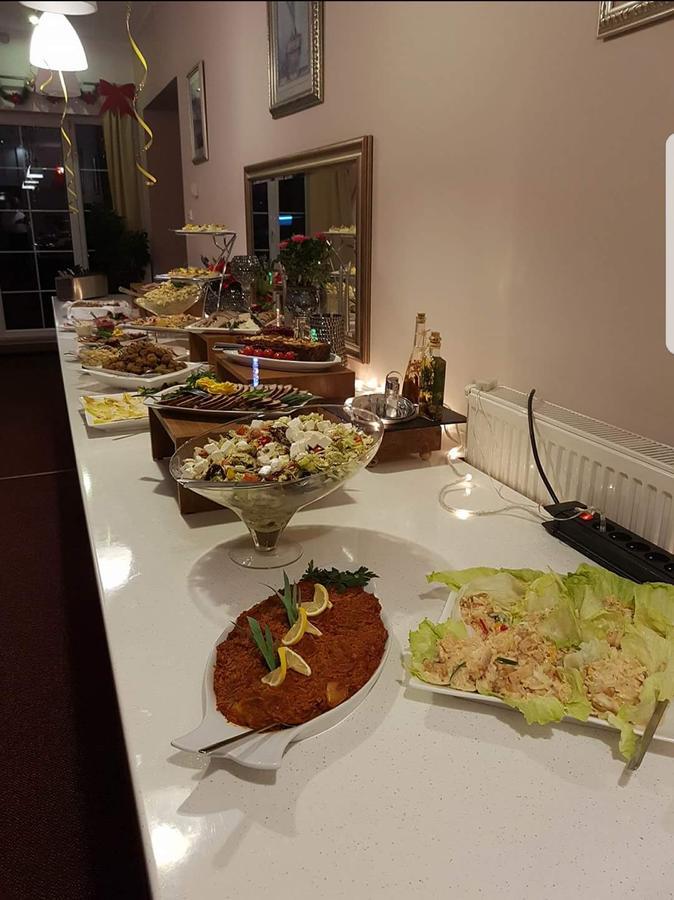 Eva Hotel Mragowo Bagian luar foto