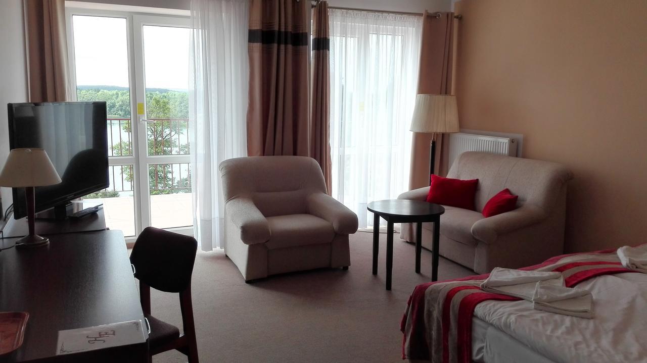 Eva Hotel Mragowo Bagian luar foto